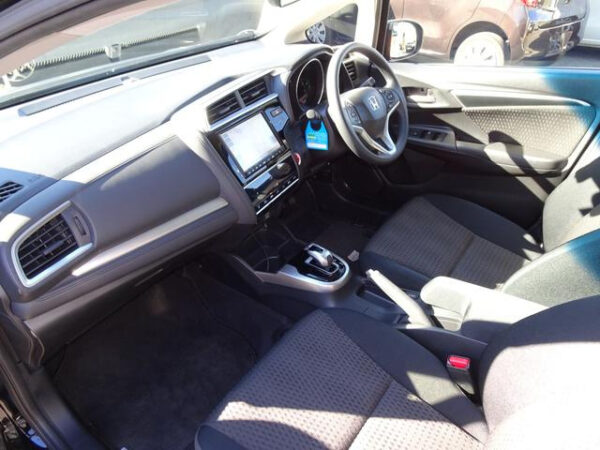 HONDA FIT - Image 15