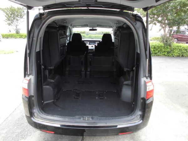 HONDA STEP WAGON - Image 16