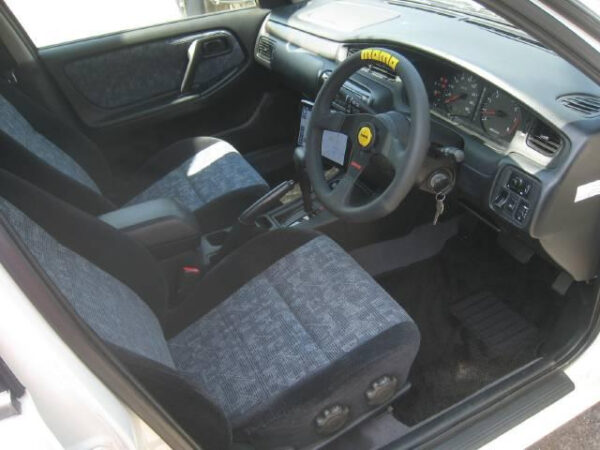 NISSAN BLUE BIRD - Image 16