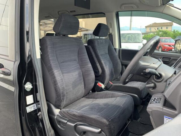 HONDA STEP WAGON - Image 17