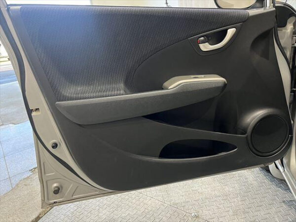 HONDA FIT - Image 17