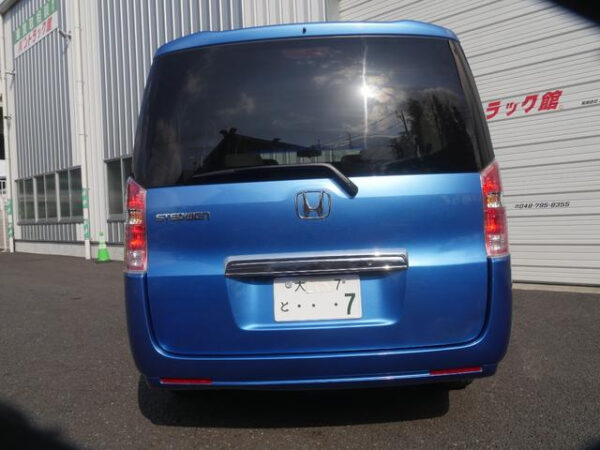 HONDA STEP WAGON - Image 18