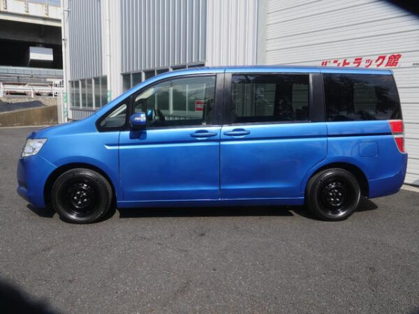HONDA STEP WAGON - Image 19