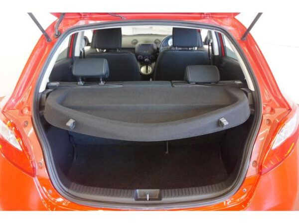 MAZDA DEMIO - Image 20