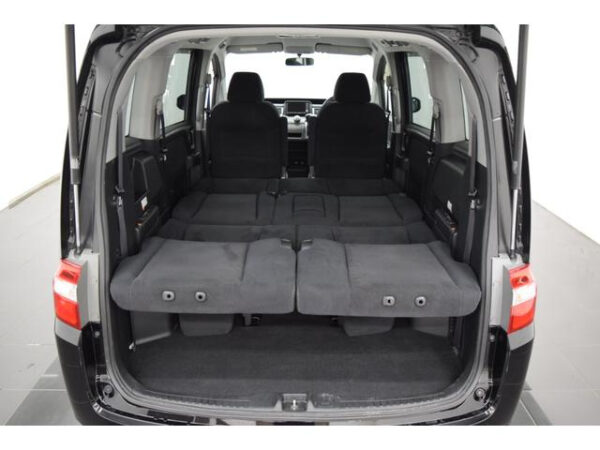 HONDA STEP WAGON - Image 20