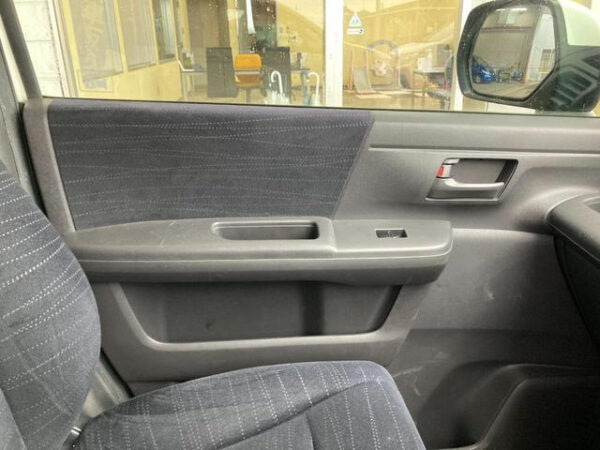 HONDA STEP WAGON - Image 20