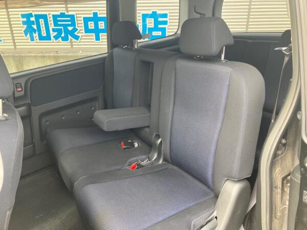HONDA STEP WAGON - Image 19