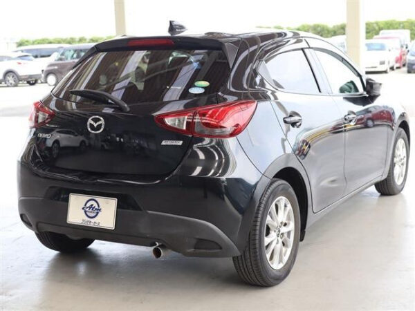 MAZDA DEMIO - Image 3