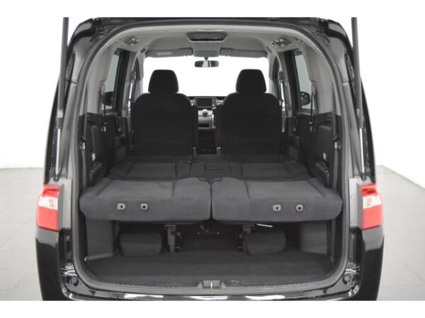 HONDA STEP WAGON - Image 21