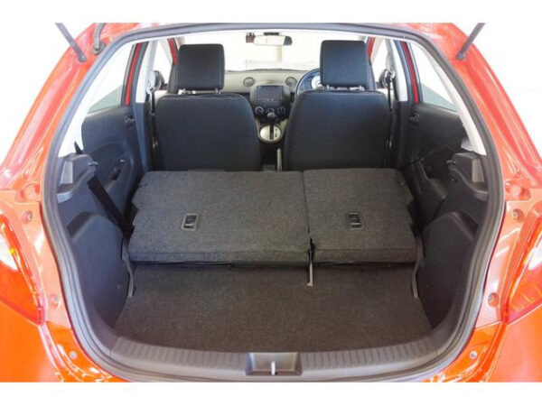 MAZDA DEMIO - Image 22