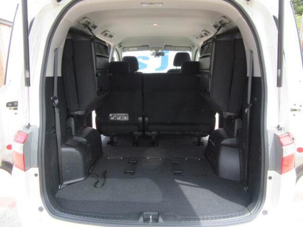HONDA STEP WAGON - Image 23