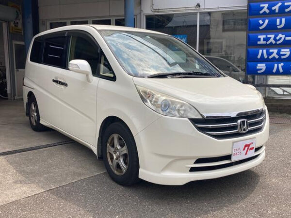 HONDA STEP WAGON - Image 4