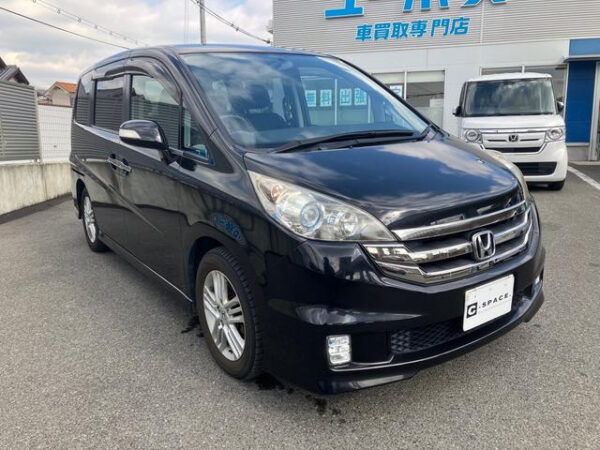 HONDA STEP WAGON - Image 4
