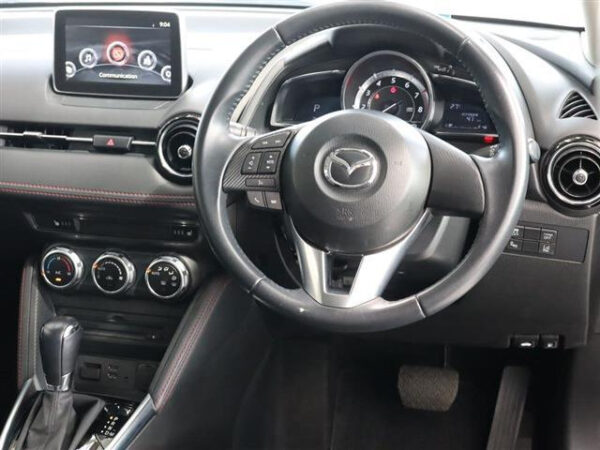 MAZDA DEMIO - Image 4