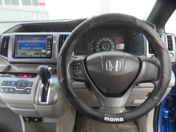 HONDA STEP WAGON - Image 5
