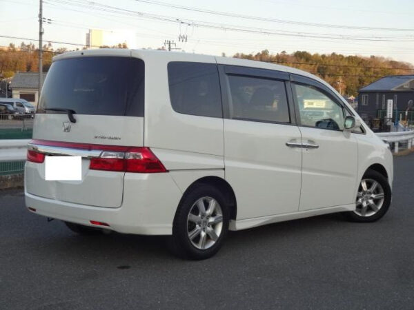 HONDA STEP WAGON - Image 5
