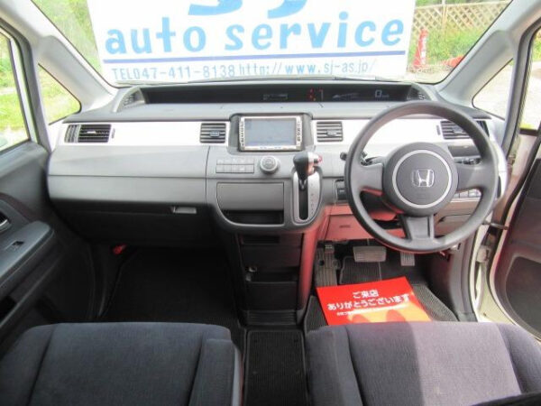 HONDA STEP WAGON - Image 5