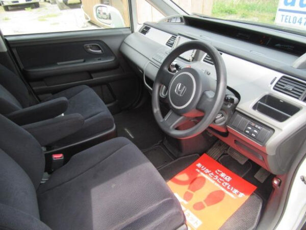 HONDA STEP WAGON - Image 6