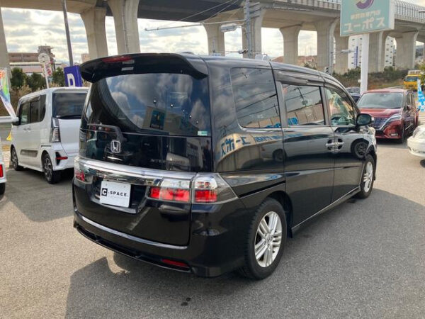 HONDA STEP WAGON - Image 6
