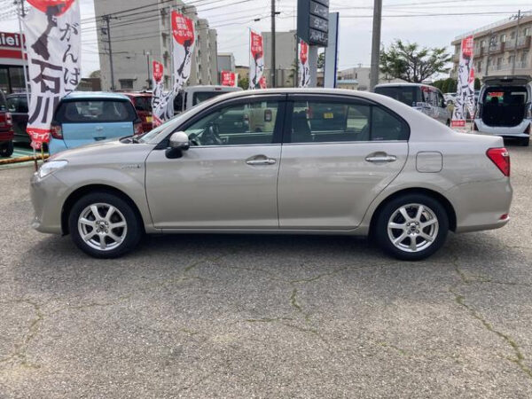 TOYOTA COROLLA AXIO - Image 6