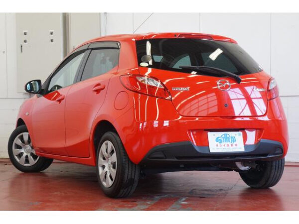 MAZDA DEMIO - Image 6