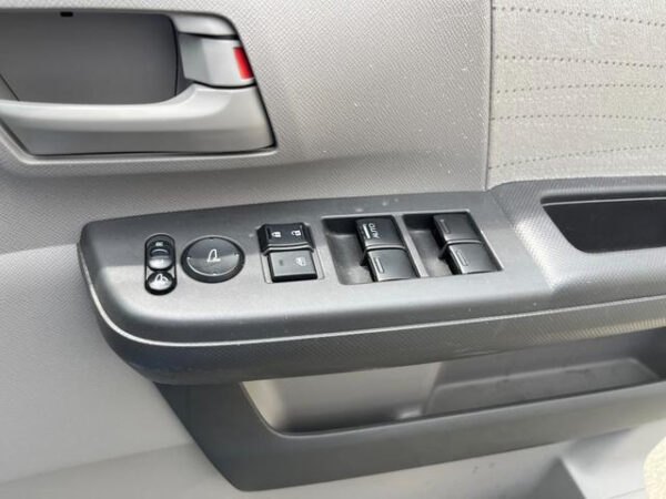 HONDA STEP WAGON - Image 7