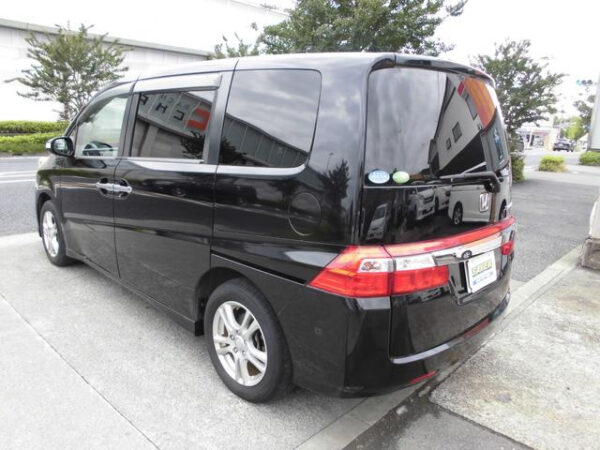 HONDA STEP WAGON - Image 7