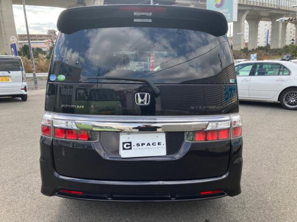 HONDA STEP WAGON - Image 7