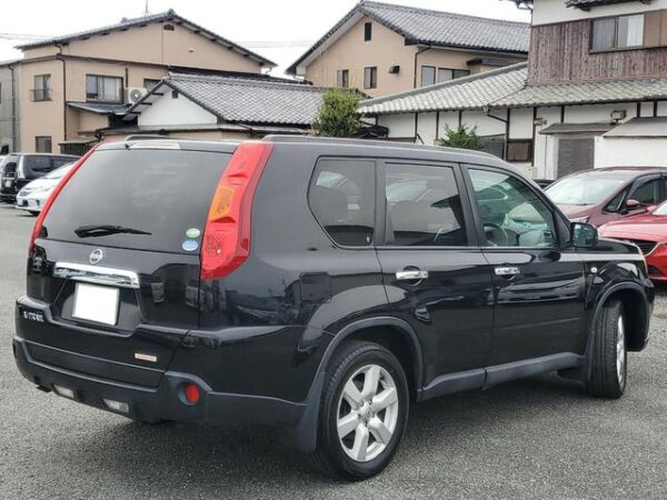 NISSAN X-TRAIL - Image 7