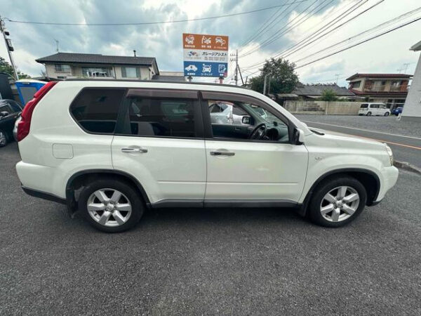 NISSAN X-TRAIL - Image 7