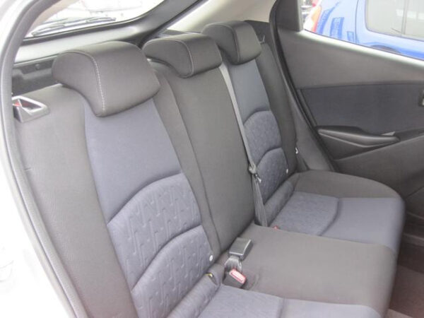 MAZDA DEMIO - Image 7