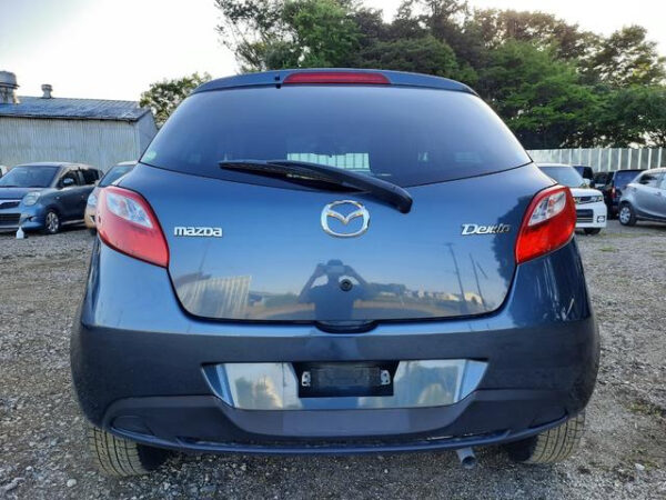 MAZDA DEMIO - Image 7