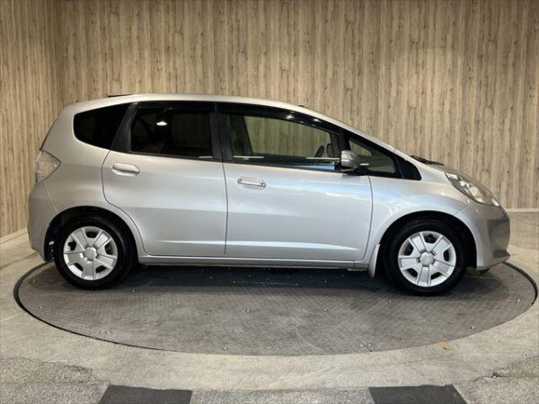 HONDA FIT - Image 8