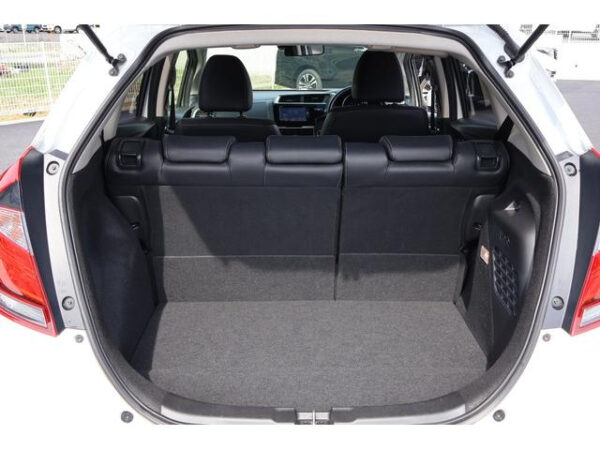 HONDA FIT - Image 8
