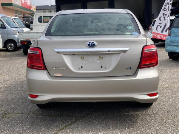 TOYOTA COROLLA AXIO - Image 8