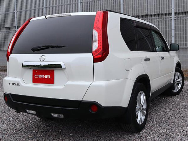 NISSAN X-TRAIL - Image 8