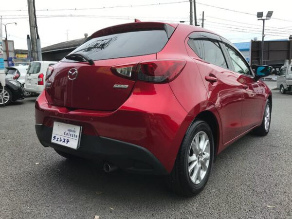 MAZDA DEMIO - Image 8