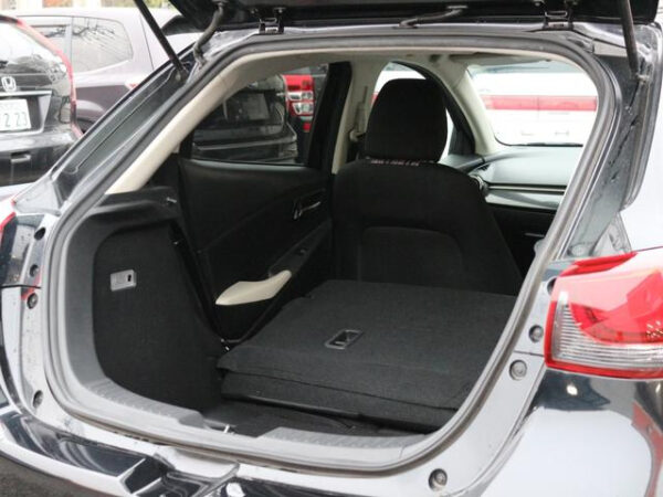 MAZDA DEMIO - Image 8