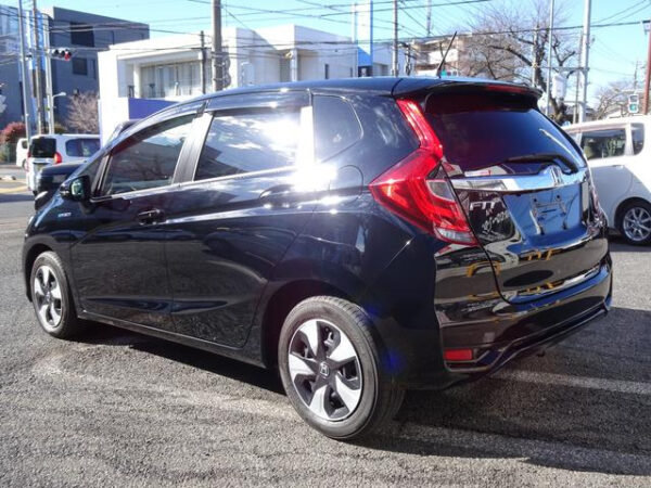 HONDA FIT - Image 8