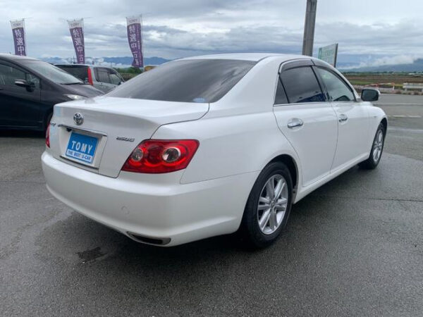 TOYOTA MARK X - Image 9