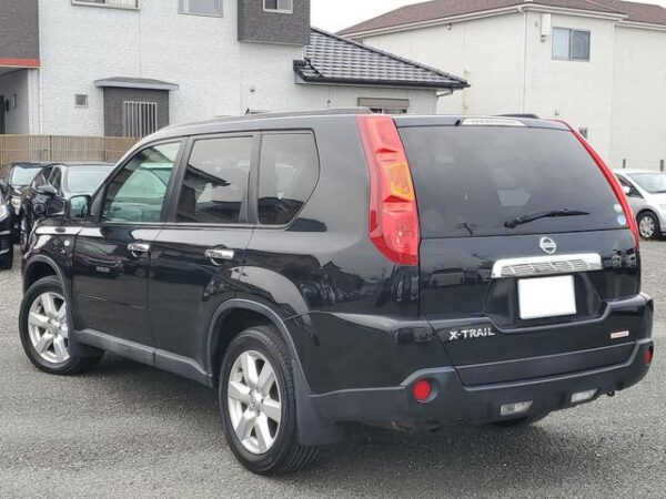 NISSAN X-TRAIL - Image 9