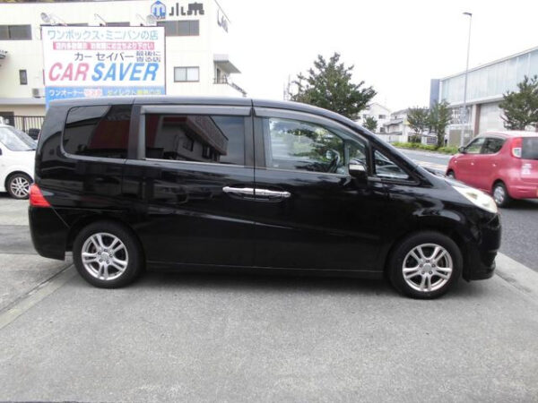HONDA STEP WAGON - Image 10