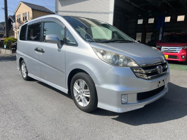 HONDA STEP WAGON - Image 4
