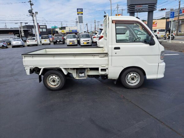 DAIHATSU HIJET TRUCK - Image 5
