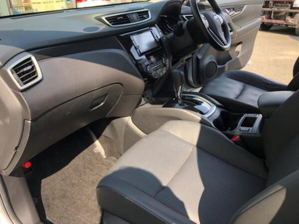 NISSAN X-TRAIL - Image 14
