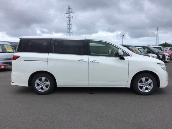 NISSAN ELGRAND 2016 - Image 6