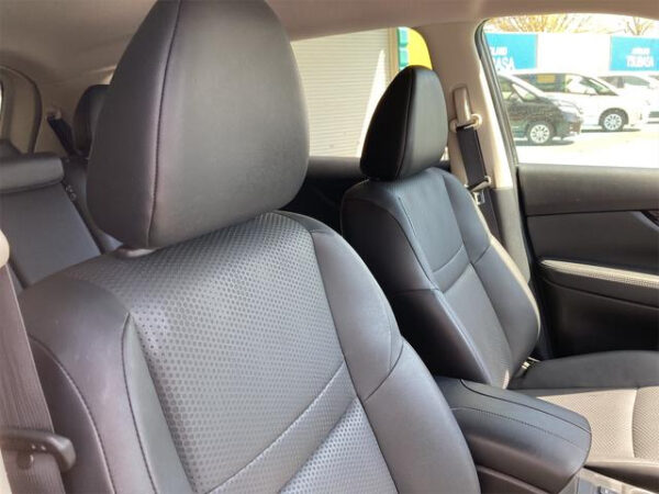 NISSAN X-TRAIL - Image 7