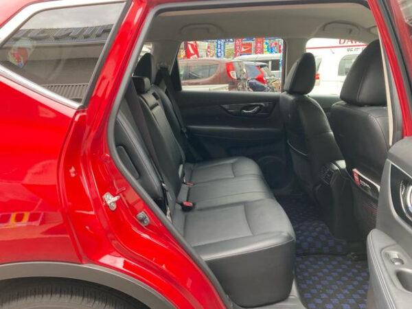 NISSAN X-TRAIL 2018 - Image 6