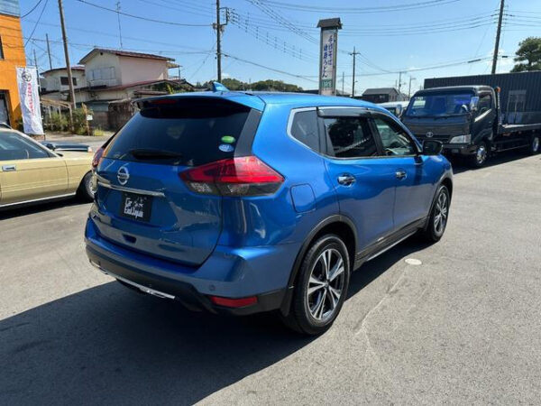 NISSAN X-TRAIL 2018 - Image 8