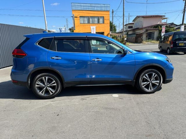 NISSAN X-TRAIL 2018 - Image 9